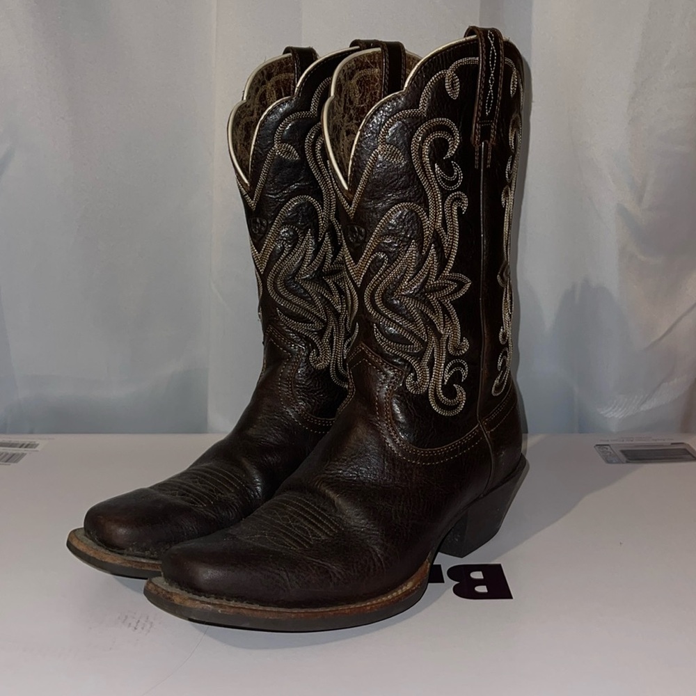 Women’s ariat boots